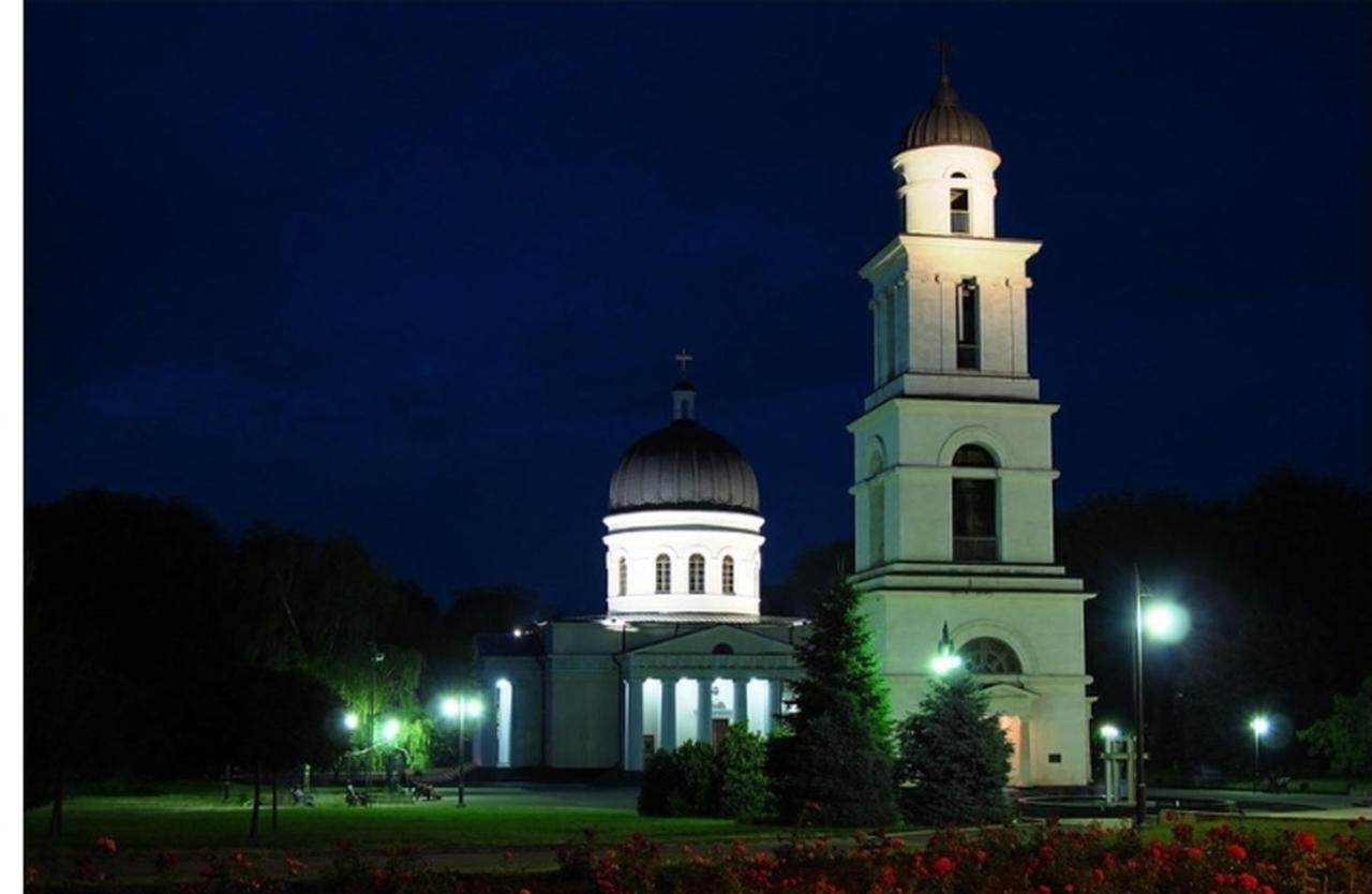 Ultracentral Armeneasca street Chisinau Exterior foto